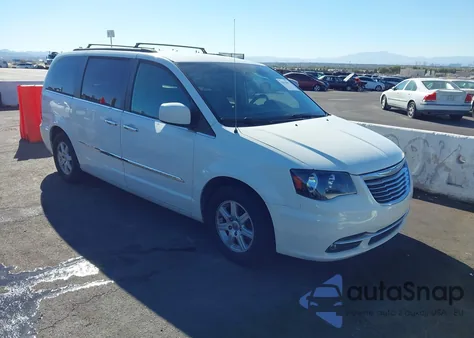 2011 Chrysler Town & Country Touring from USA, damaged, VIN 2A4RR5DG3BR688046